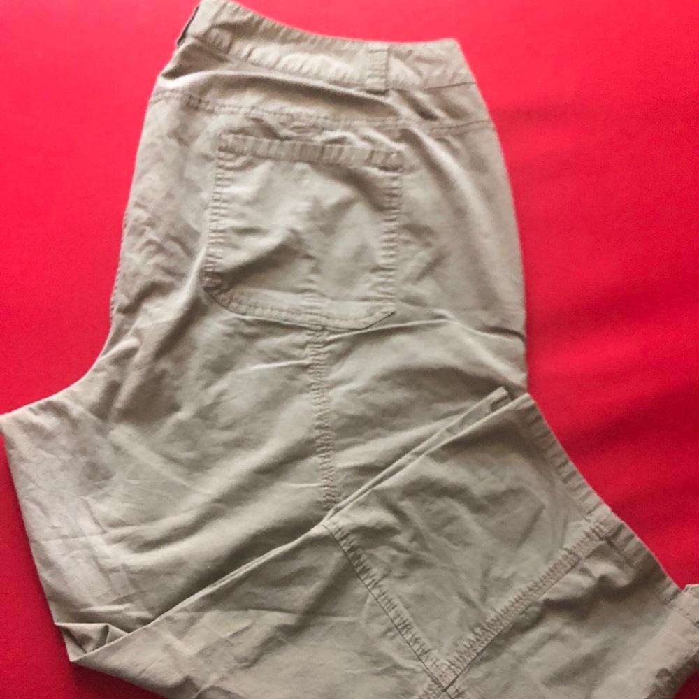 Olive Capris